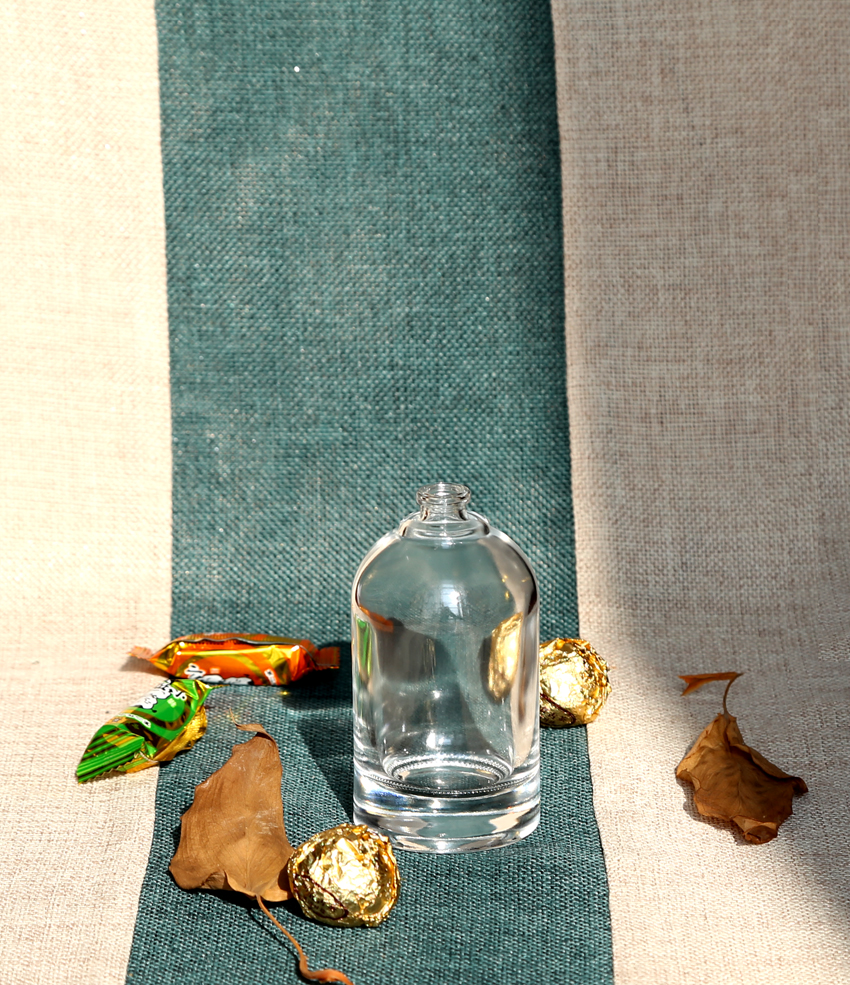 READY FOR DELIVERY: GB-073-1  100ML flint bottle, round shoulder, thick bottom heavy bottle.